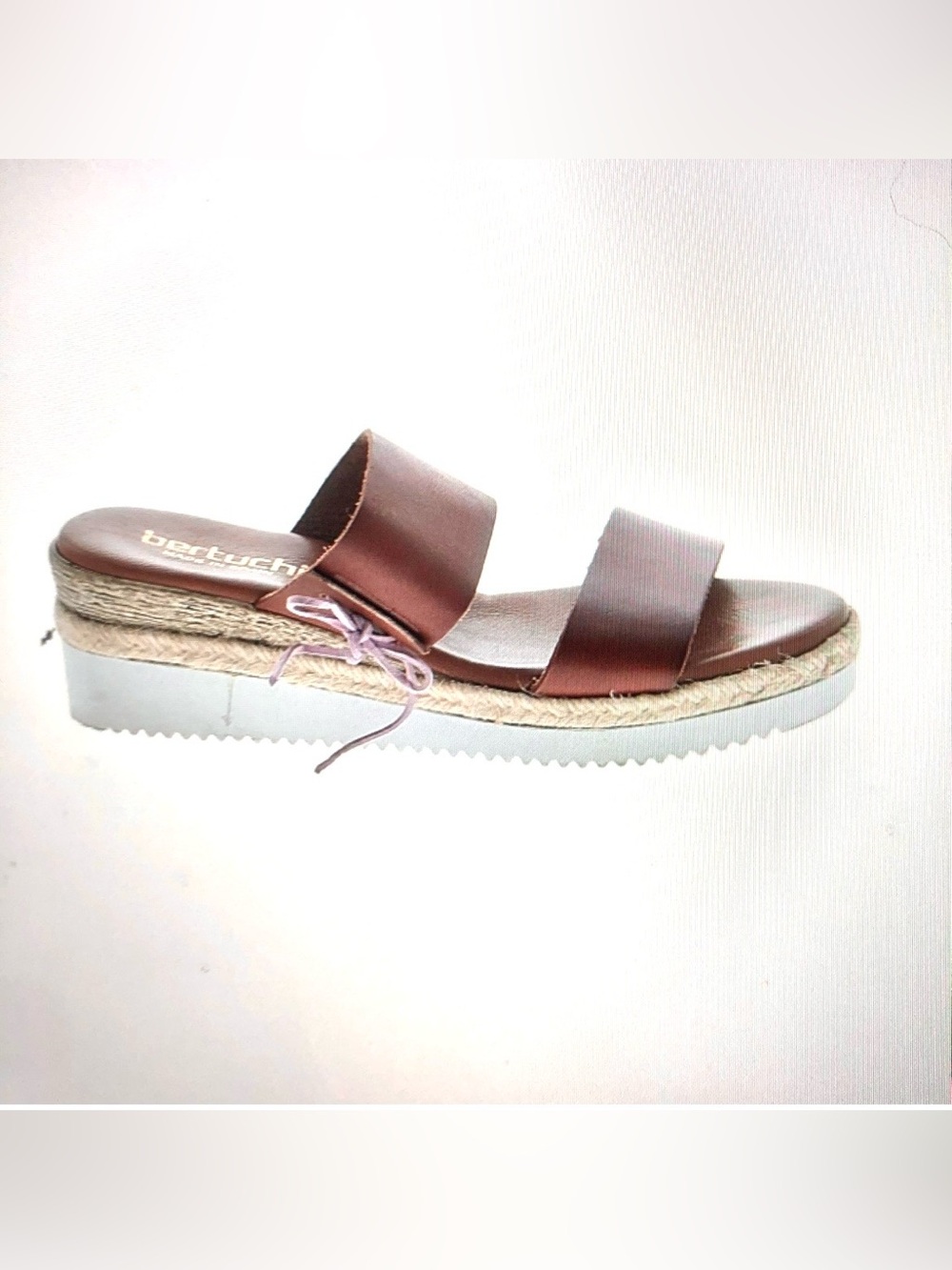 Bertuchi leather Sandals Sz 8 camel color